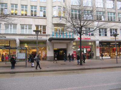 Mönckebergstraße (Mönckeberg Street), Hamburg