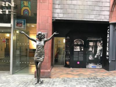 Cilla Black Statue, Liverpool