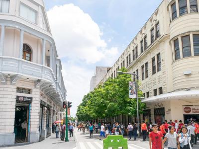Paseo de la Sexta (Walk of the Sixth), Guatemala City