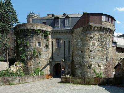 Porte Mordelaise (Mordelaise Gate)