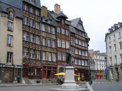 Place du Champ Jacquet (Champ-Jacquet Square)
