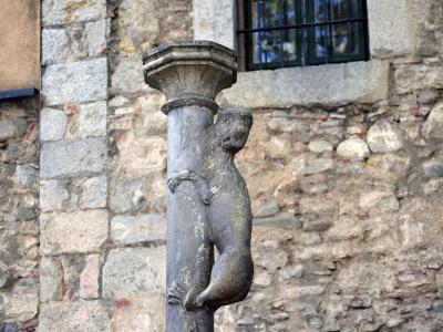 El Culo de la Leona (The Lioness Butt), Girona