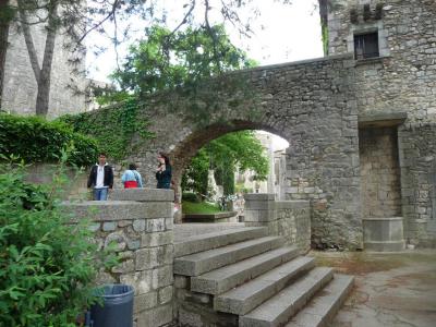 Ferran el Catòlic Street and Archaeological Walk - Braavos Port Market