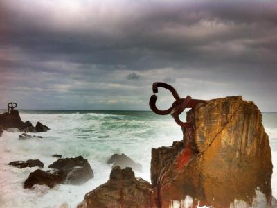 Peine del Viento (The Comb of the Wind), San Sebastian