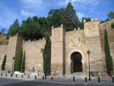 Puerta de Alcántara (Alcantara Gate)