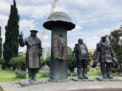 Monument to Characters of the Movie Mimino, Tbilisi