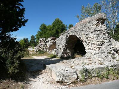Aqueduc et Moulins de Barbegal (Barbegal Aqueduct and Mills), Arles