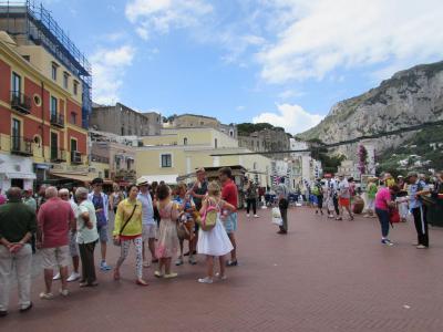 Piazza Umberto I (Umberto I Square)