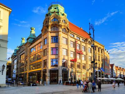 Phoenix Department Store