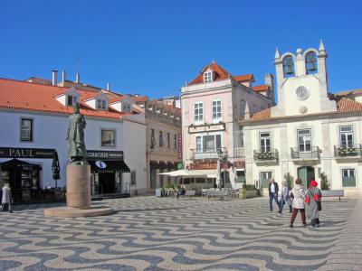 Praça 5 de Outubro (5th of October Square)