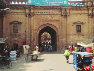 Delhi Gate and Market, Lahore