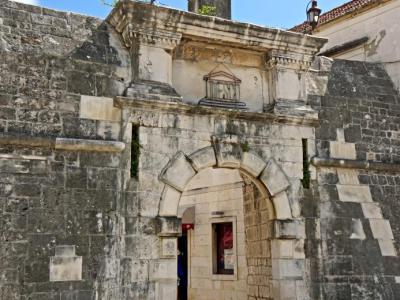 Sjeverna Vog (Trogir North Gate)