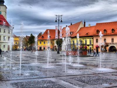 Piata Mare (Large Square)