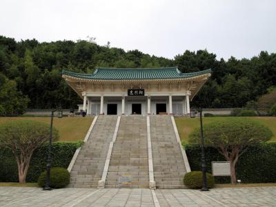 Chungnyeolsa (Shrine for Ancestors' Spirits), Busan