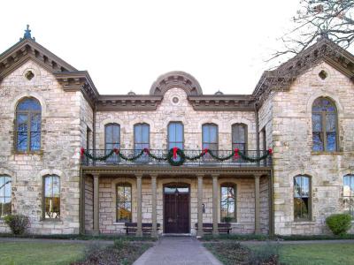 Pioneer Memorial Library