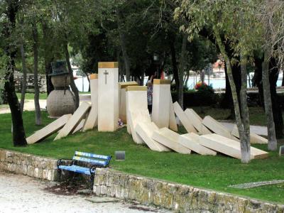 Monument to the Defenders, Trogir