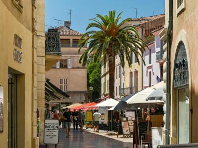 Place du Marche (Market Square), Nimes