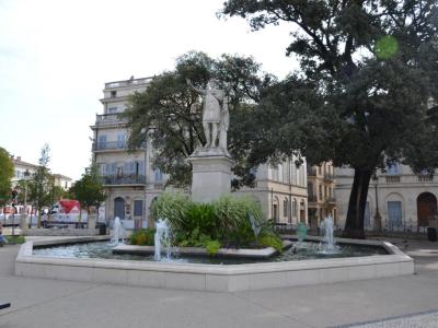 Antonin Square, Nimes
