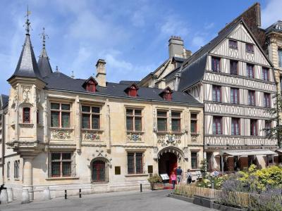 Hotel de Bourgtheroulde, Rouen