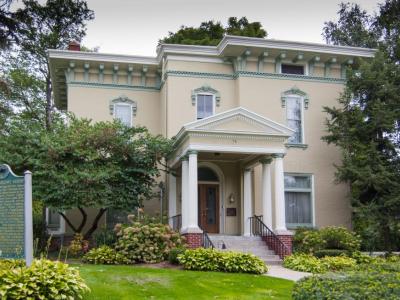 McCabe-Marlowe House