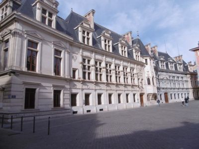 Ancien Palais du Parlement (Old Parliament Palace)