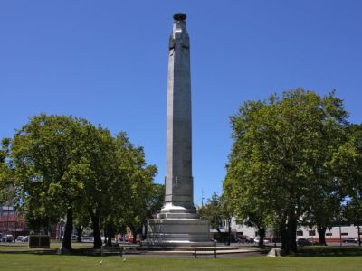 Queens Gardens and Dunedin Cenotaph