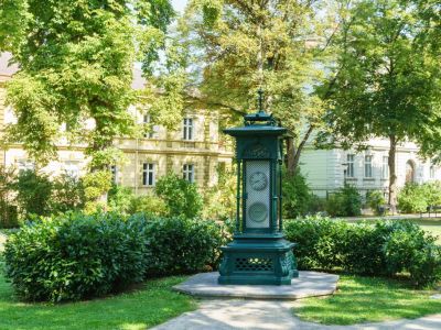 Historisches Wetterhäuschen (Historic Weather House)
