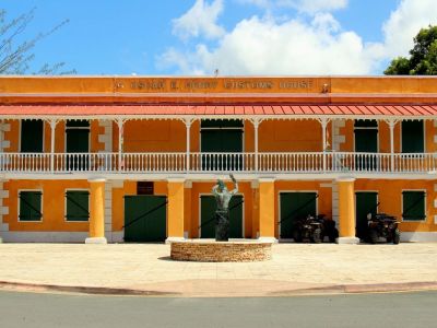 Oscar E Henry Customs House