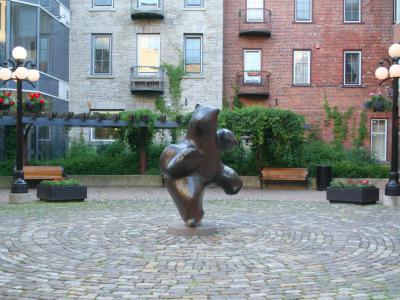 Dancing Bear Sculpture, Ottawa