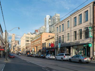 Queen Street West, Toronto