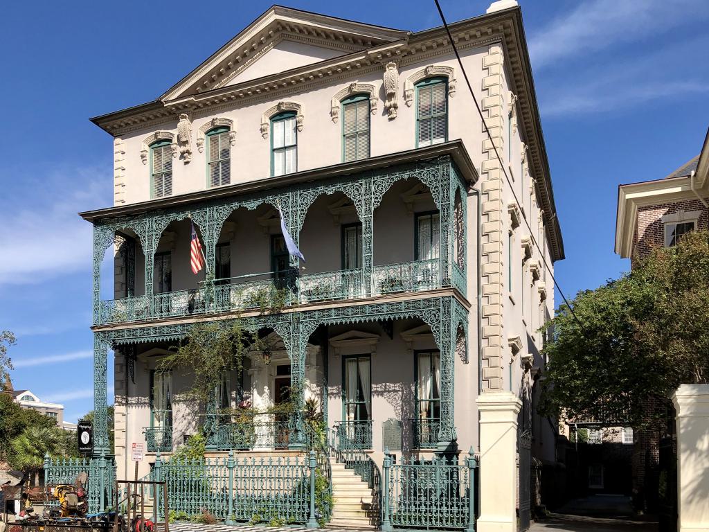 house tours of charleston