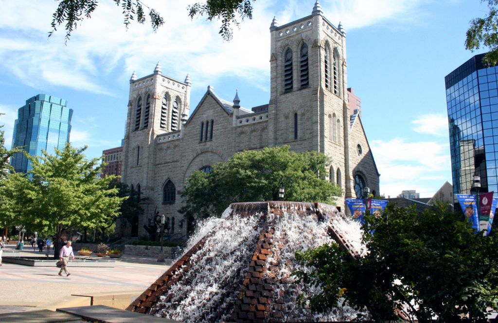 Historical Churches (Self Guided), Minneapolis, Minnesota