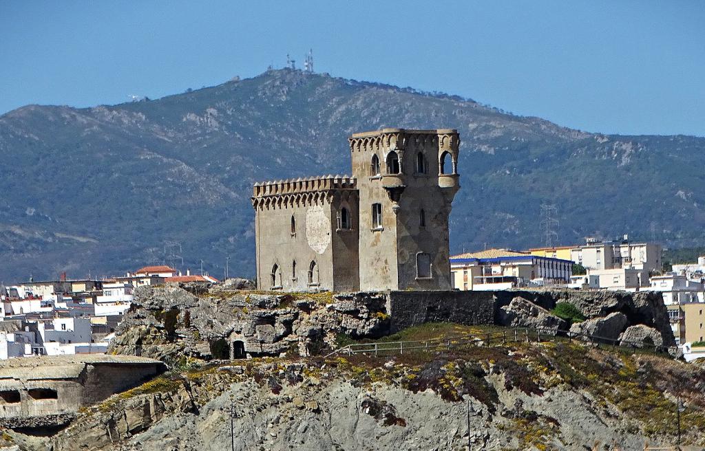 Cadiz's Old Fortifications Walking Tour (Self Guided), Cadiz, Spain