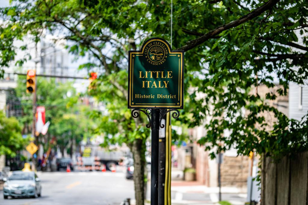 little italy walking tour cleveland