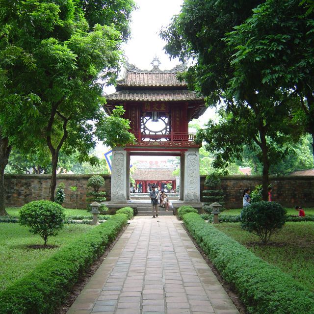 Custom Walk in Hanoi, Vietnam