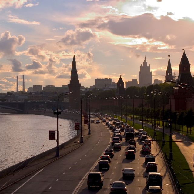 8 Self-Guided Walking Tours in Moscow, Russia + Maps
