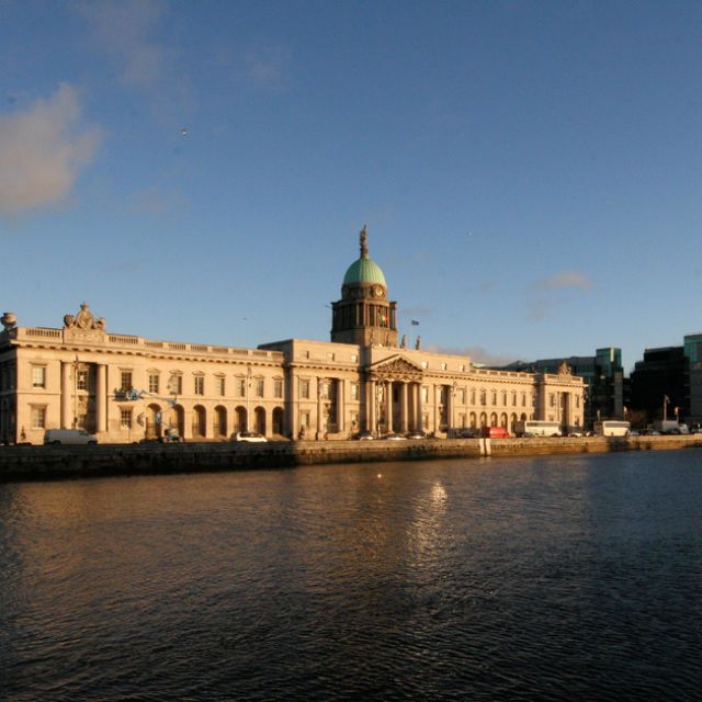 Custom Walk in Dublin, Ireland