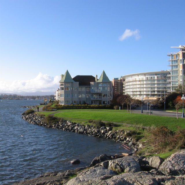 2 SelfGuided Walking Tours in Victoria, British Columbia + Maps