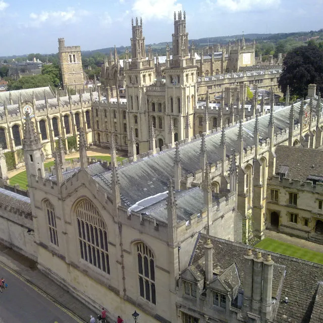 Custom Walk in Oxford, England