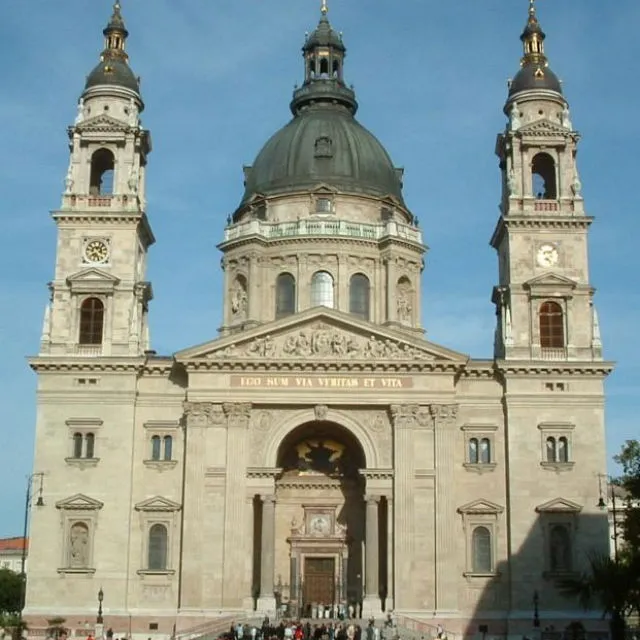 Custom Walk in Budapest, Hungary