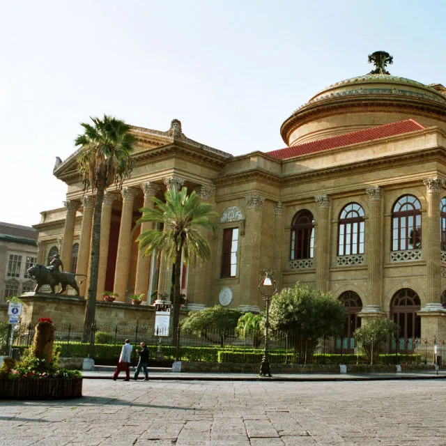 Custom Walk in Palermo, Italy