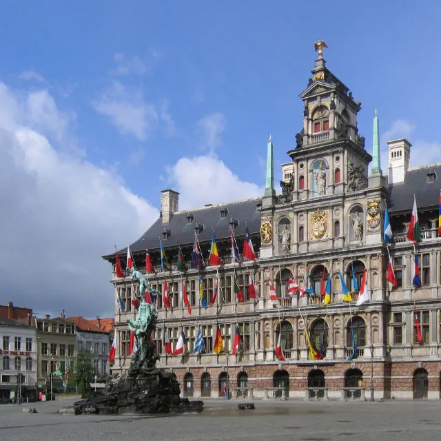 Custom Walk in Antwerp, Belgium