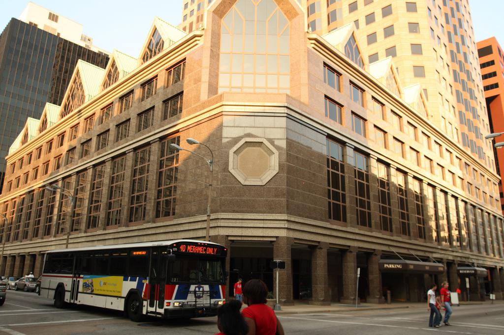 One Metropolitan Square, Saint Louis