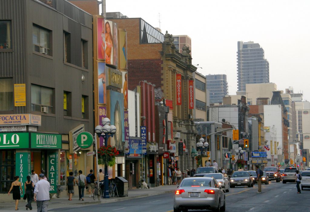 File:Bloor Street Toronto July 2010.jpg - Wikipedia