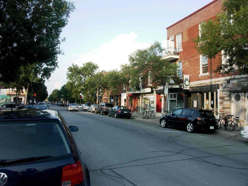 Avenue Laurier Ouest, Montreal