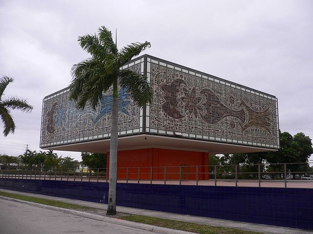Bacardi Cantilever Building, Miami