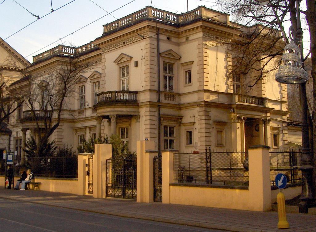 Emeryk HuttenCzapski Museum, Krakow