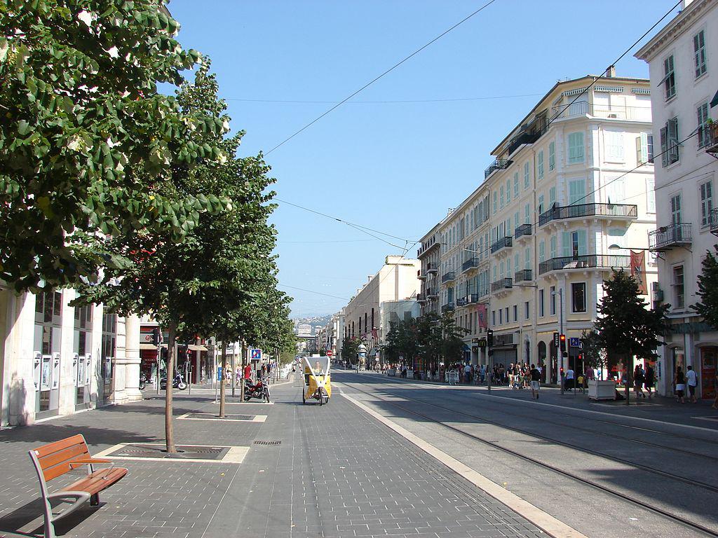 Avenue JeanMedecin, Nice