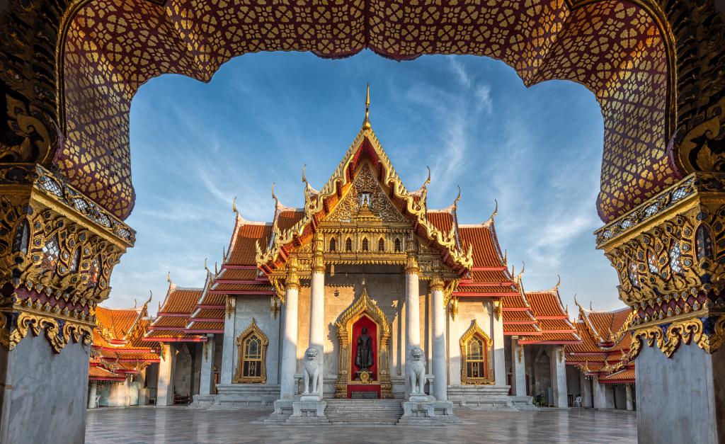 10 Things to do Wat Benjamabophit Explain in Detail