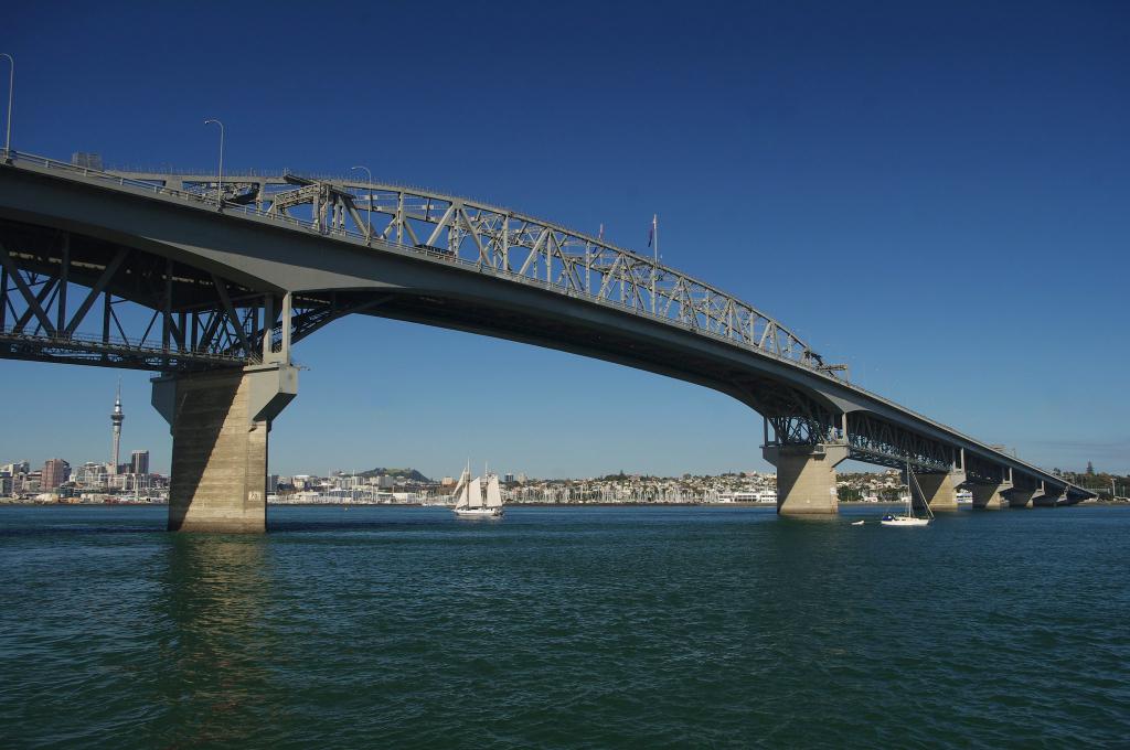 Auckland Harbour Bridge, Auckland